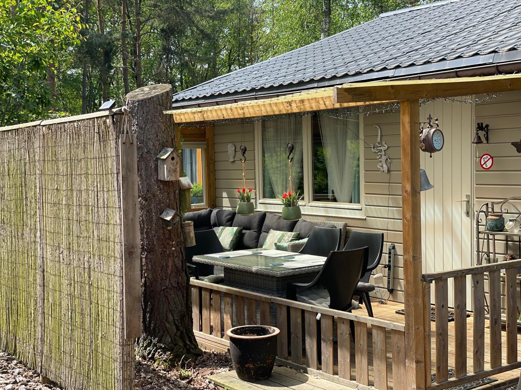 Chalet Sint-Hubertus Zutendaal Exterior photo