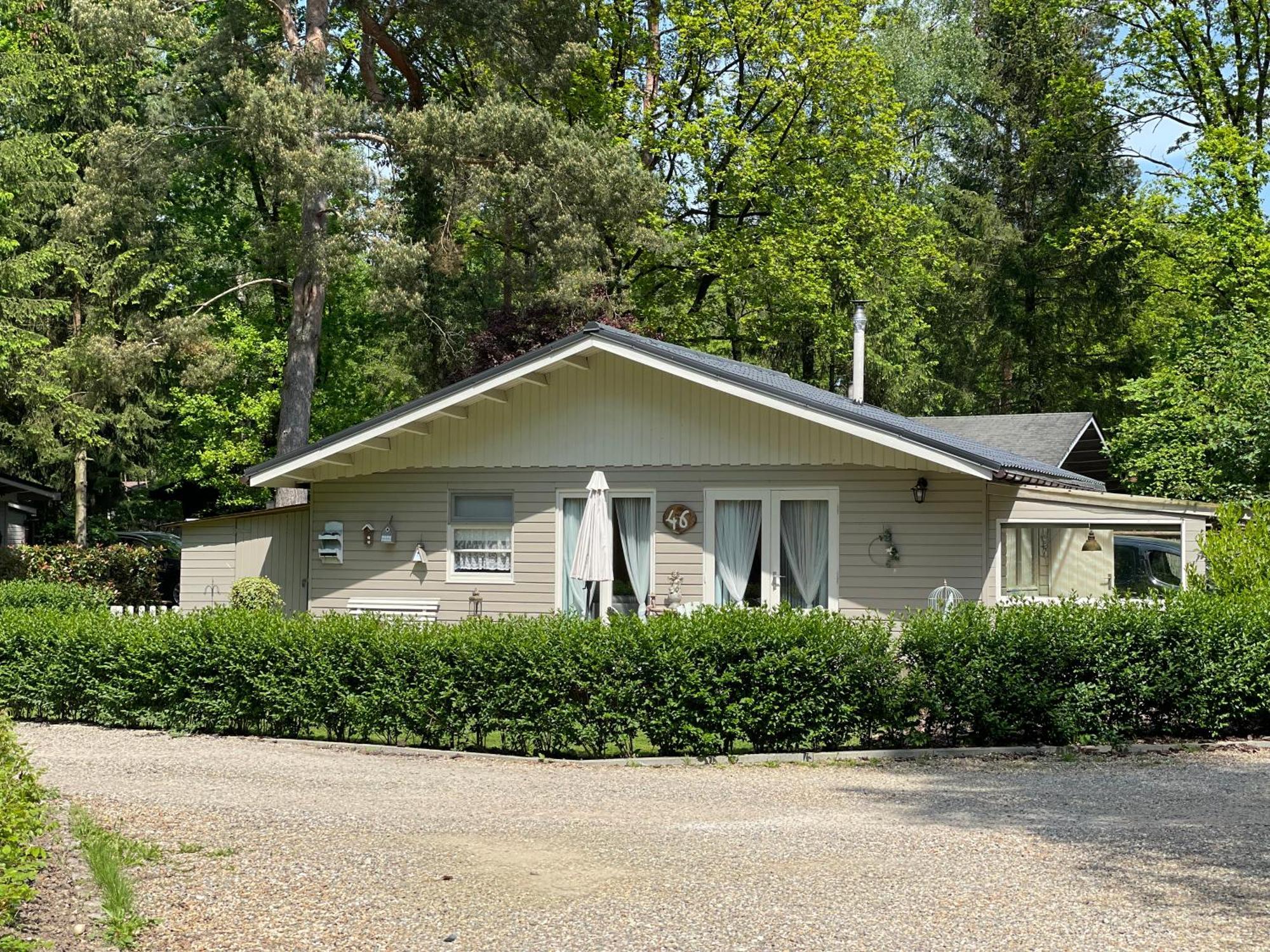 Chalet Sint-Hubertus Zutendaal Exterior photo